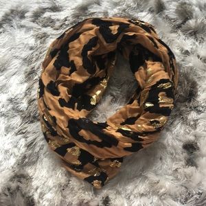 Infinity scarf